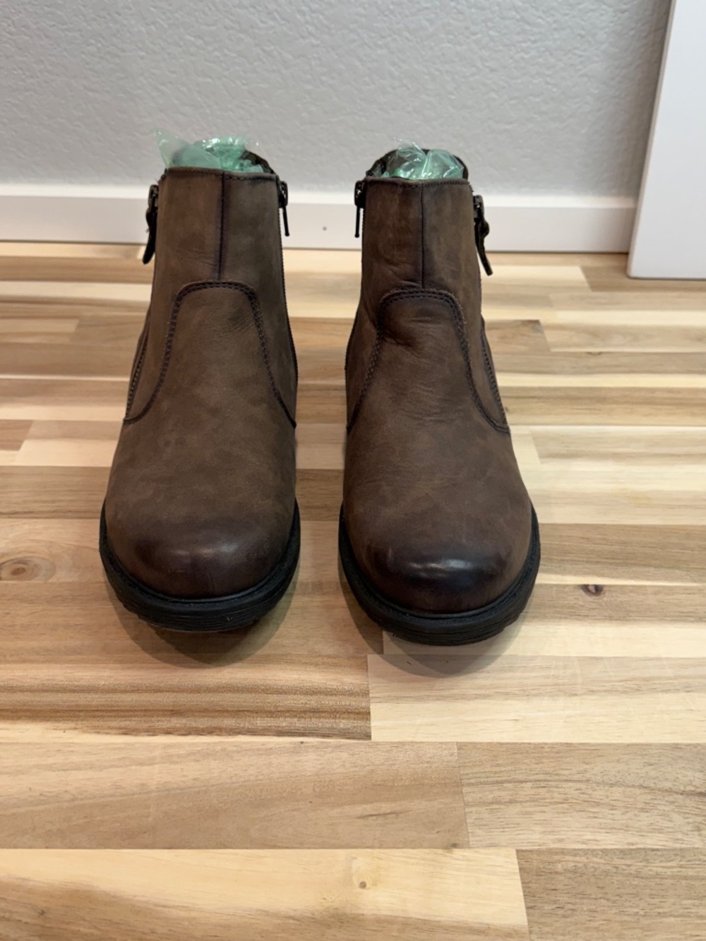 Earth Origins Women’s Leather Brown Jordan Ankle Booties | Size 8 Wide